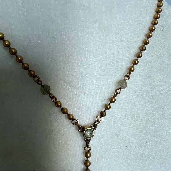 Gold tone beaded sparkle heart pendant necklace - Picture 4 of 6